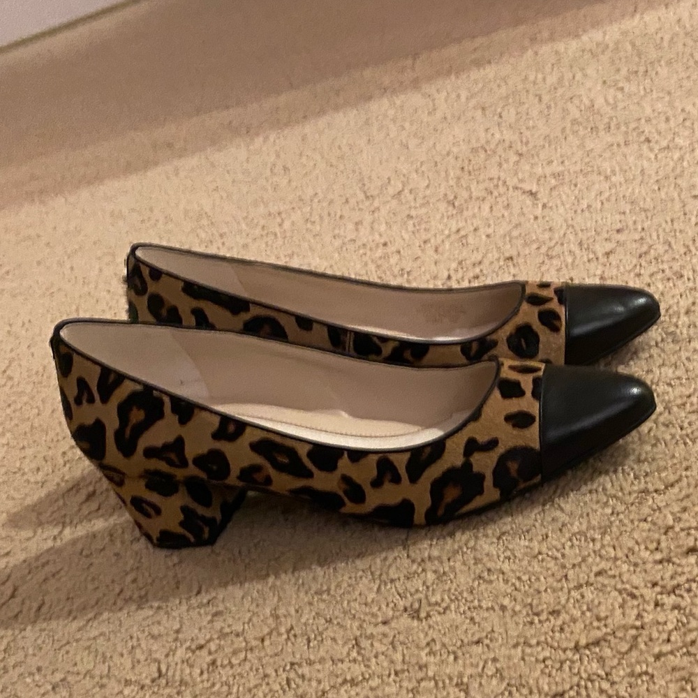 Brand new Cole Haan hair calf and leather animal print pumps, 9.5 - Picture 3 of 4